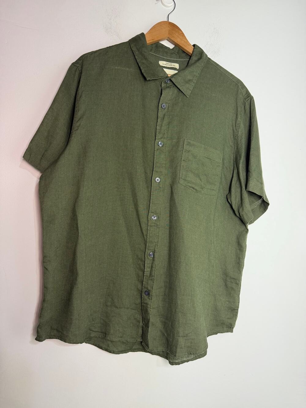short-sleeve button-down shirt by Thom Aaron, 100% European linen